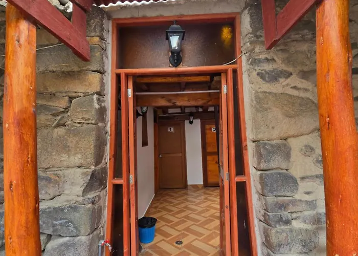Apu Ayacco Hotel *