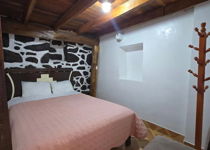 Apu Ayacco Hotel *